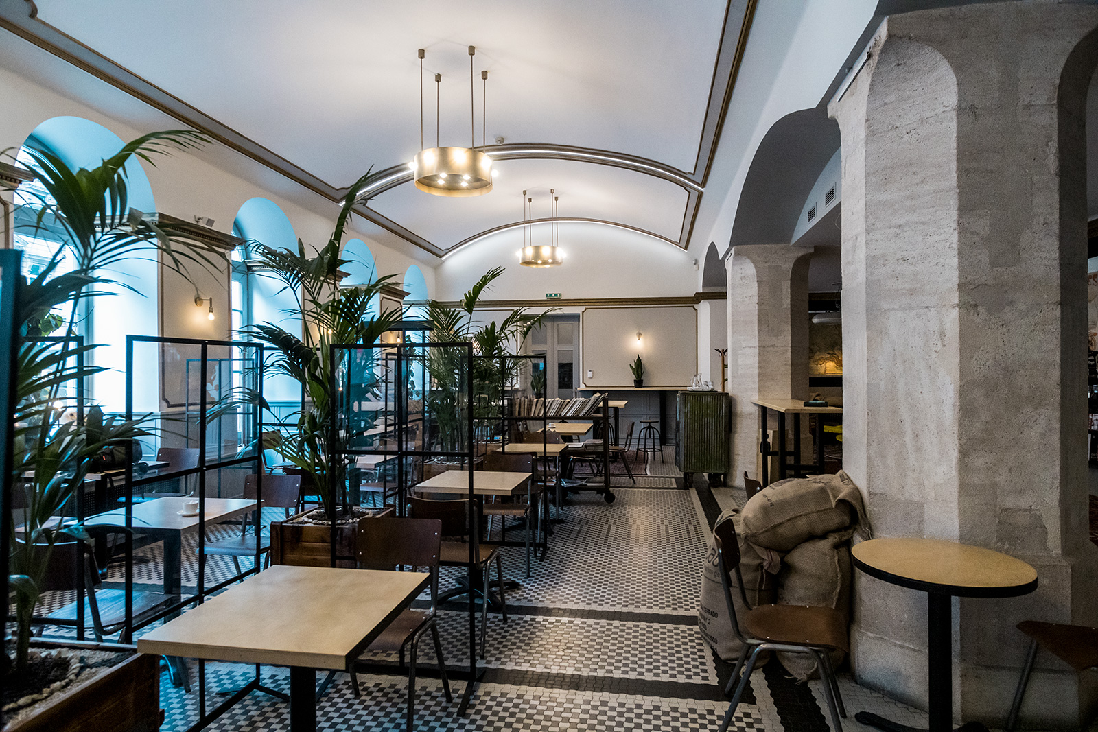 A LEGJOBB BUDAPESTI KÁVÉZÓK TANULÁSHOZ fotó